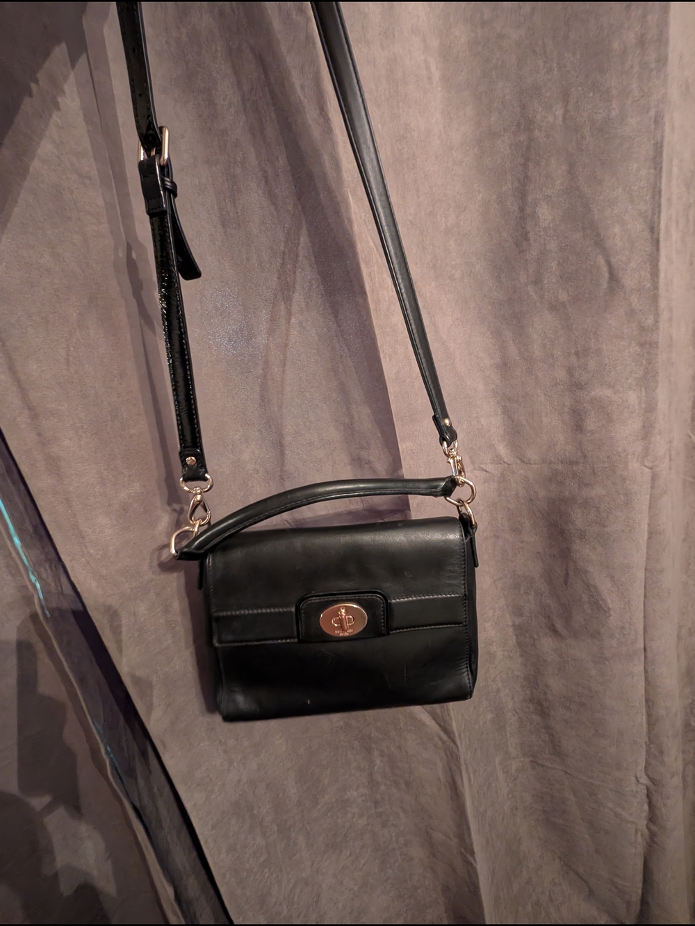 Kate Spade Black Leather Crossbody Handbag with Turn-Lock Closure